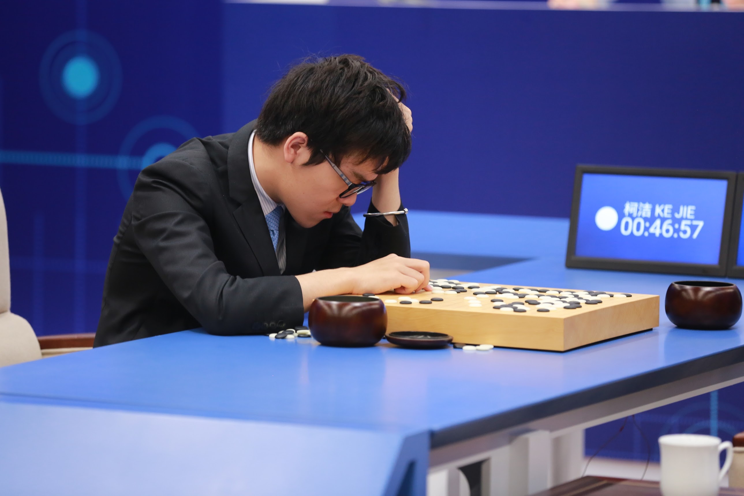 人工智能再下一城,alphago 2:0 胜柯洁